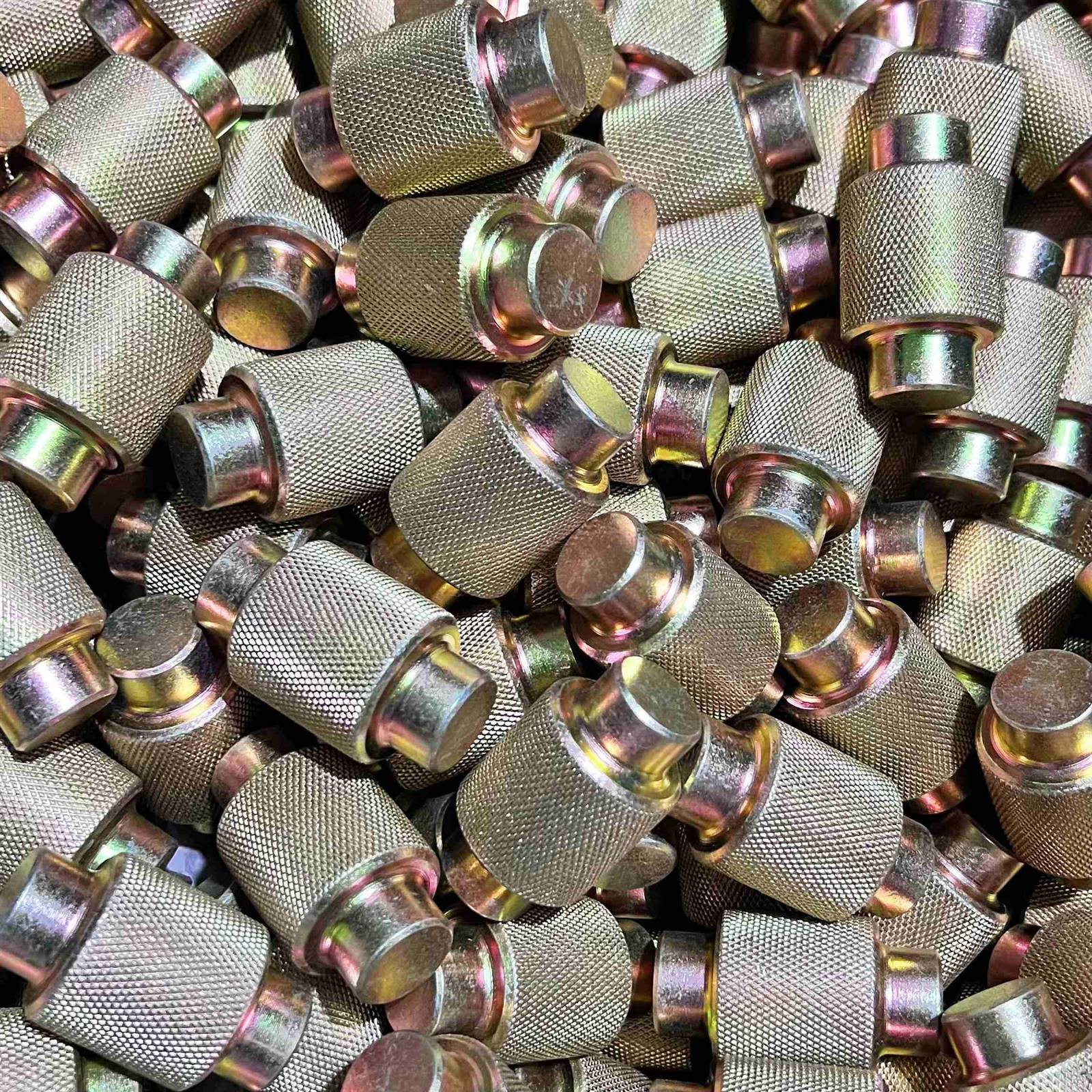 Roller with knurling